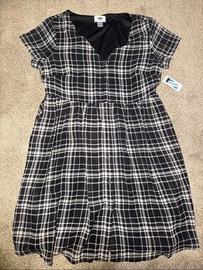 Old Navy Black & White Plaid Short Sleeve Button-Front Dress